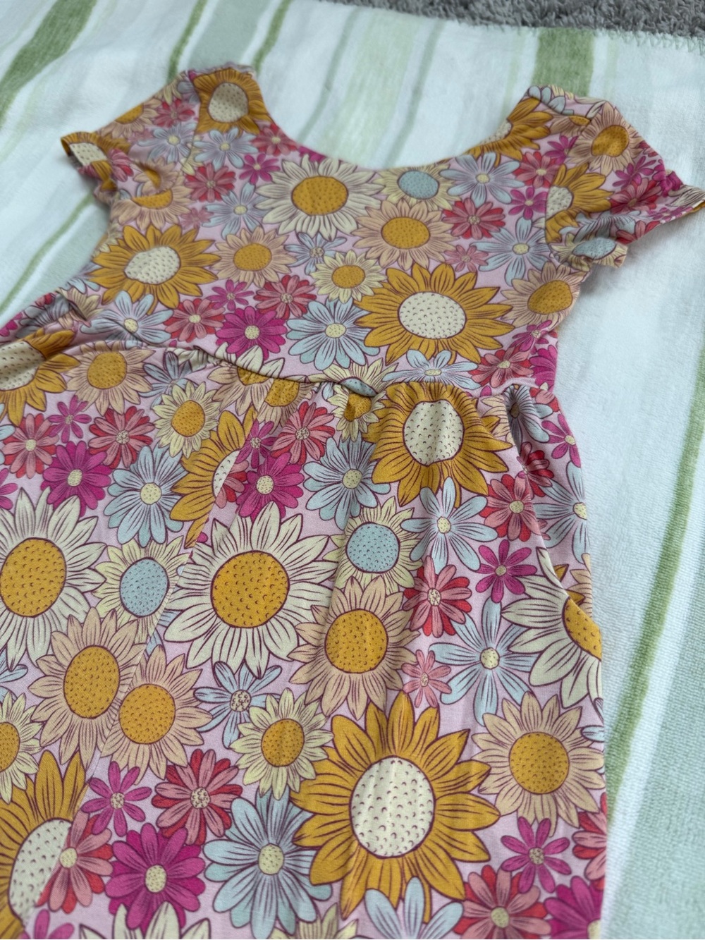 Posh Peanut Floral Sunflower Jumpsuit - Picture 2 of 4